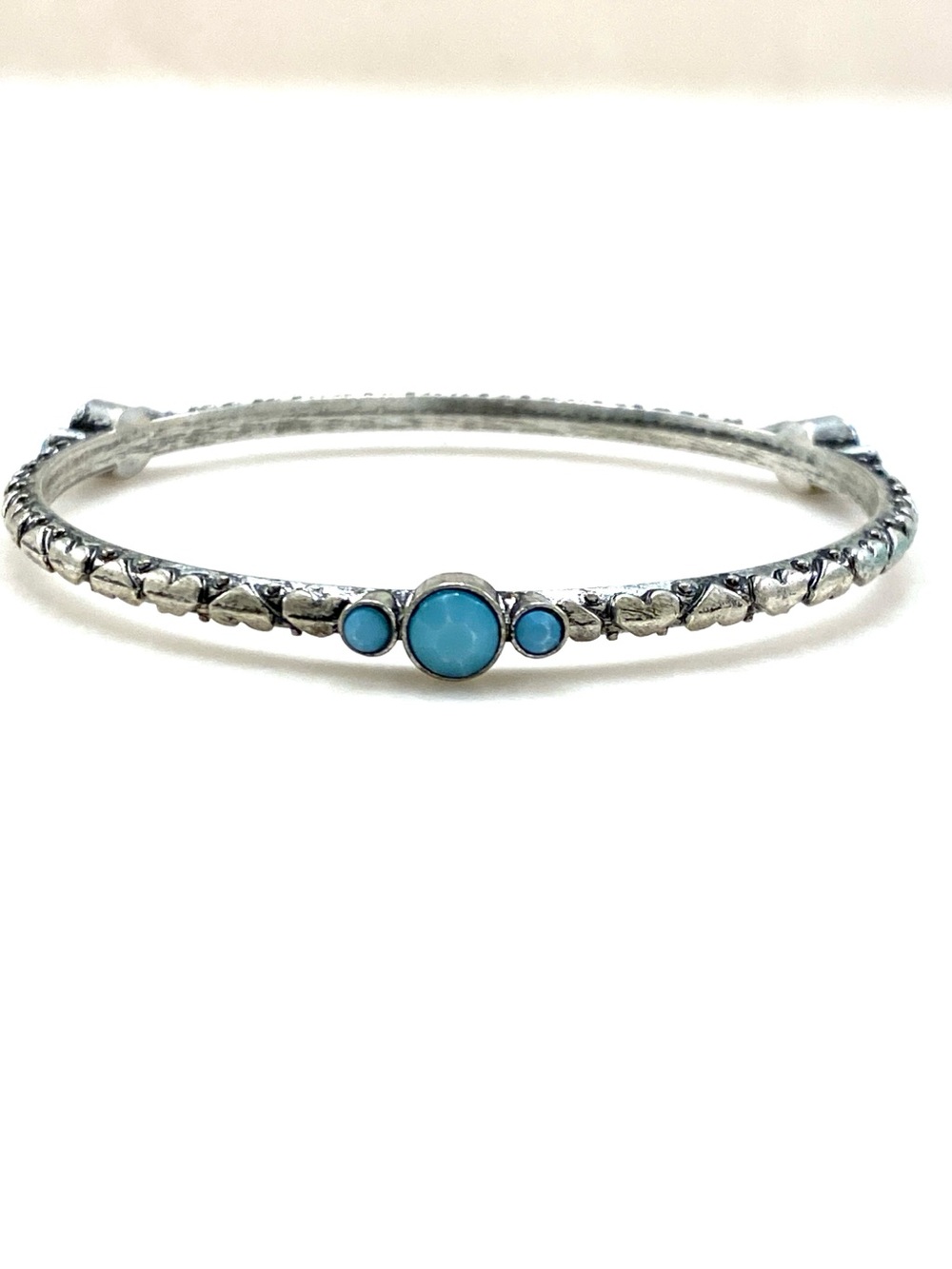 Vintage Silver Tone Turquoise Faux Stone Triple Cabochon Heart Embossed Bangle